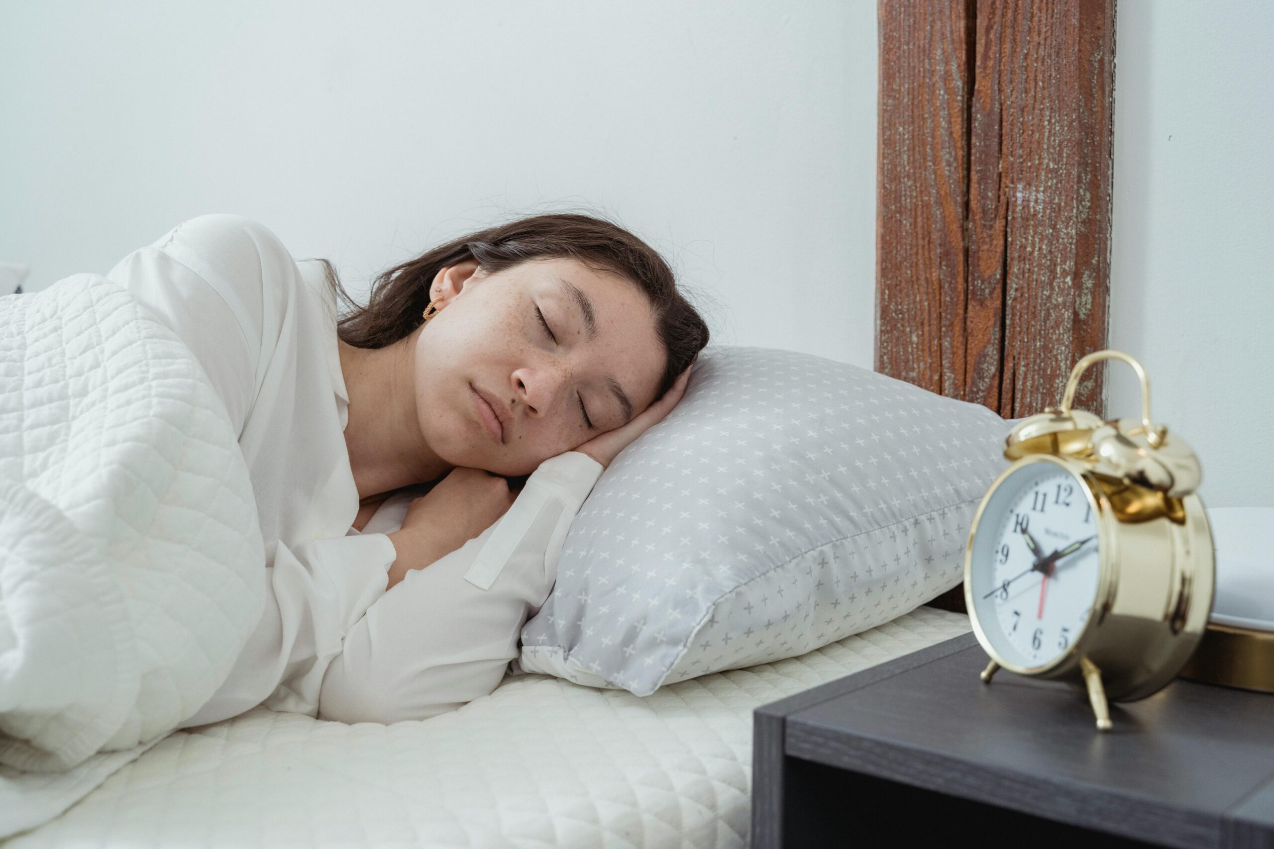 Top Tips on How to Sleep After Wisdom Teeth Removal 