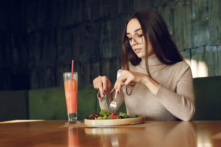 Healthy foods to eat after workout including chicken, rice, eggs, Greek yogurt, fruit, and vegetables for muscle recovery.